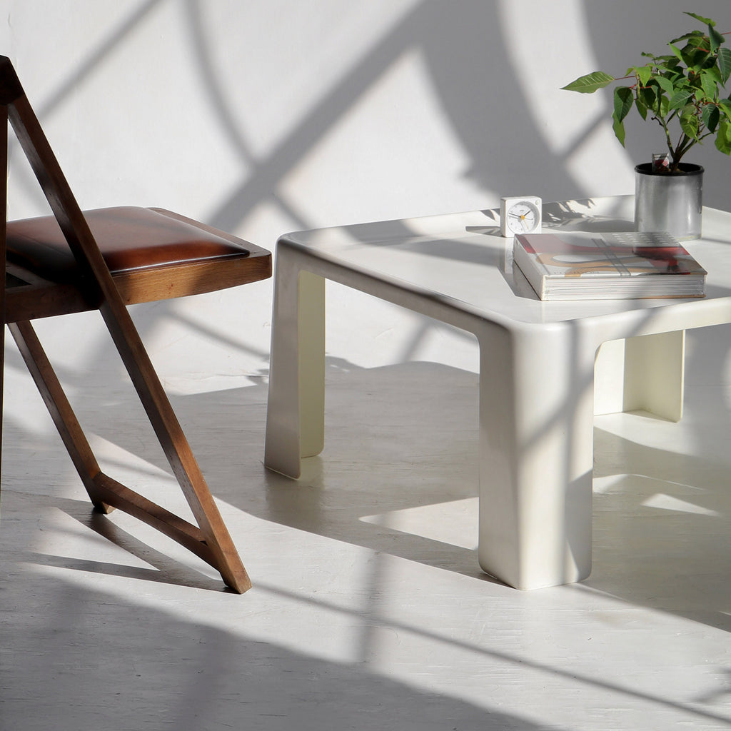 plastic coffee table 4 gate by Mario Bellini for B&B Italia - white 