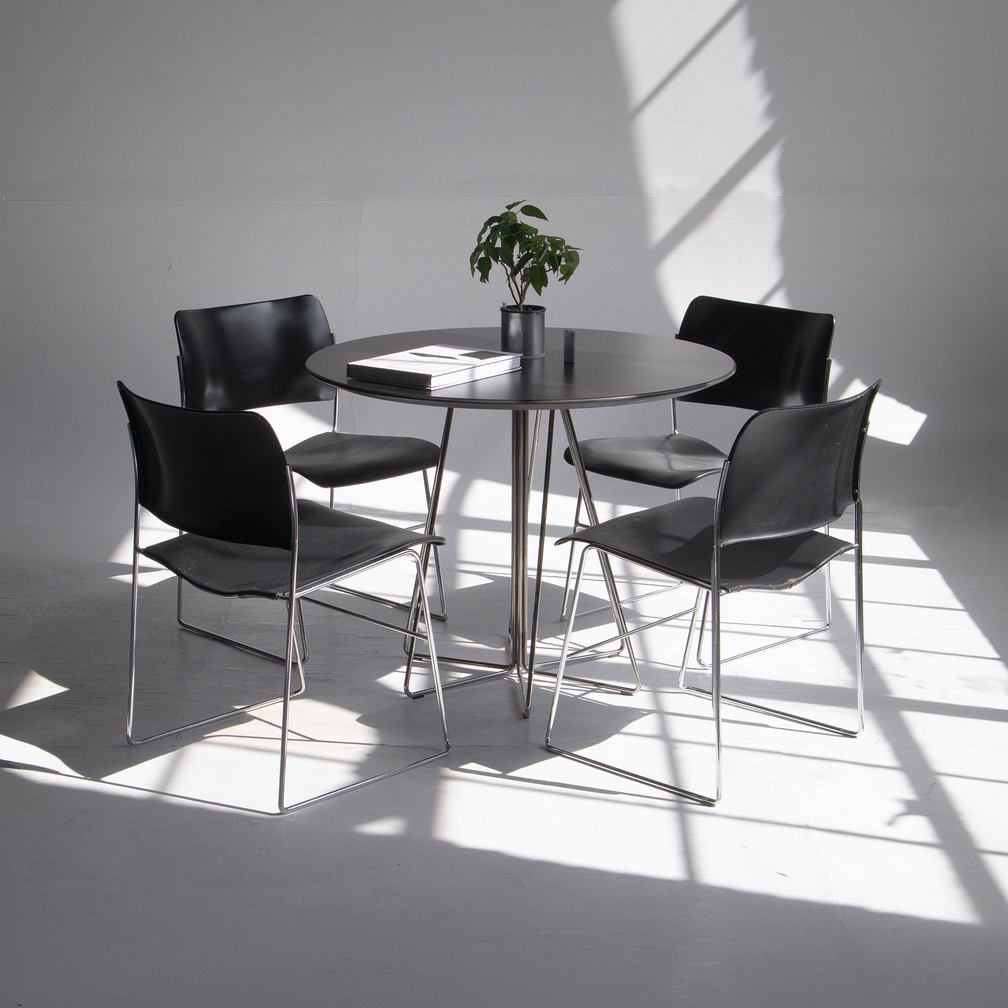 stackable chair 40/4 by David rowland for GF furniture - black silver