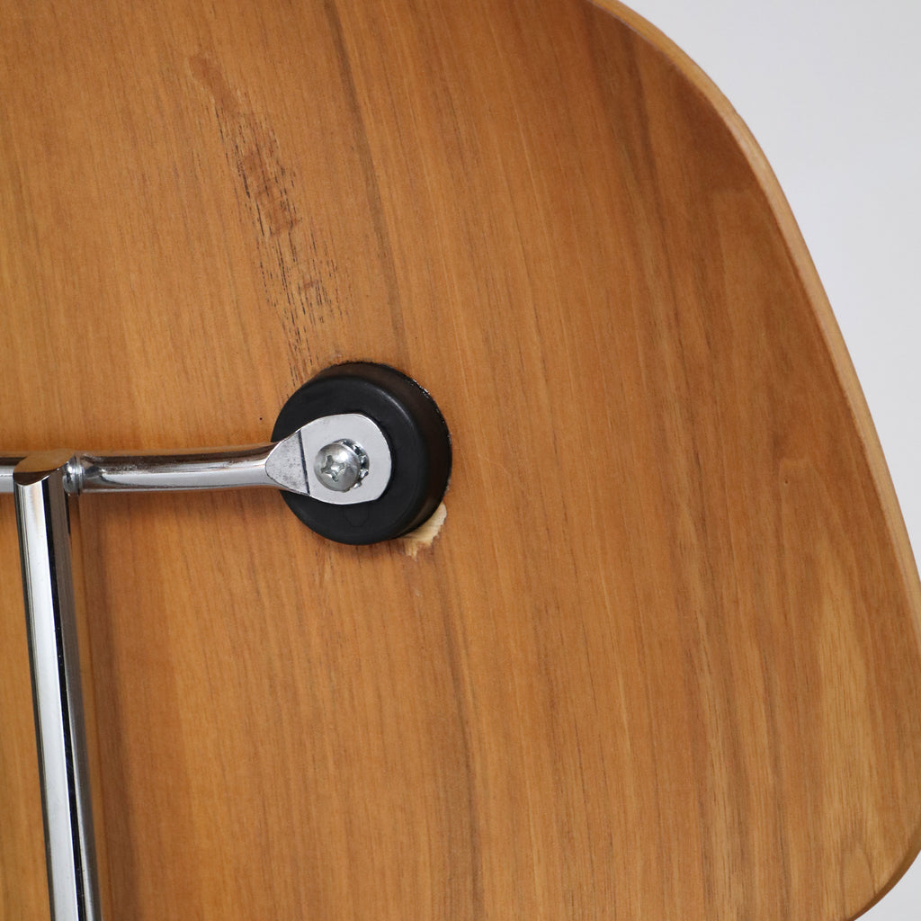 DCM Chair by Charles & Ray Eames for Herman Miller, plywood, mid century modern, bauhaus