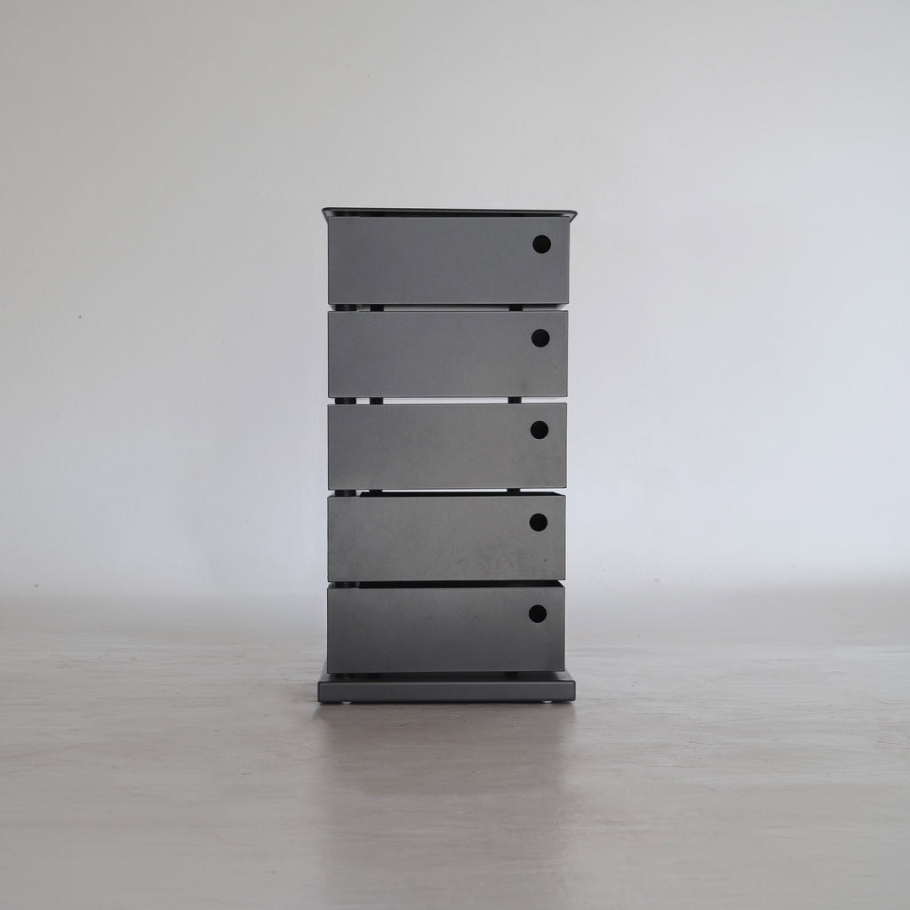 Metal drawer tower by dottus