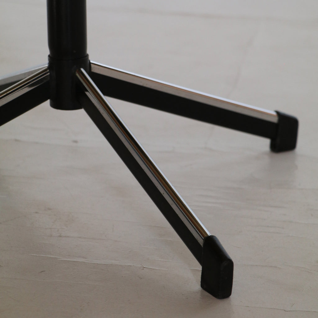 Swivel desk chair - Cosco