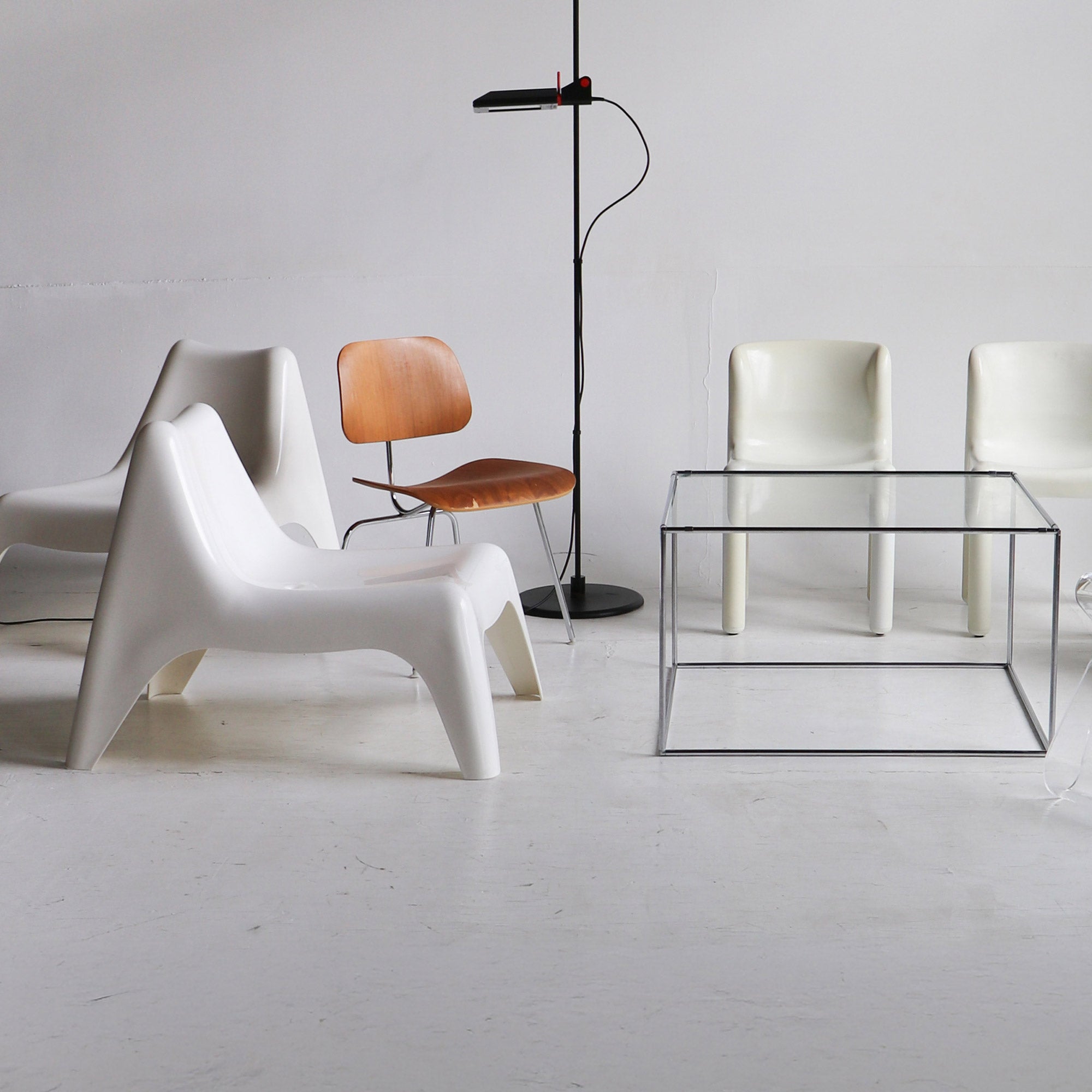 Vago white plastic outdoor and indoor chair by Thomas Sandelle for IKEA PS 1999
