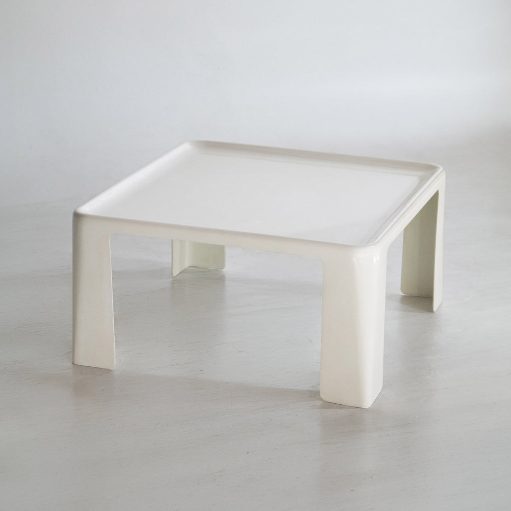 plastic coffee table amanta by Mario Bellini for B&B Italia - white 