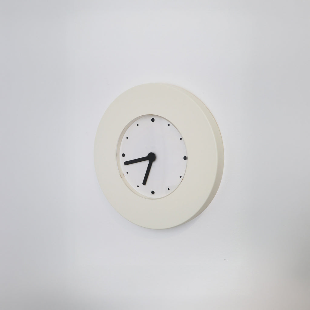 Wall clock Tajma by K & M Hagberg for IKEA - White plastic - Memphis