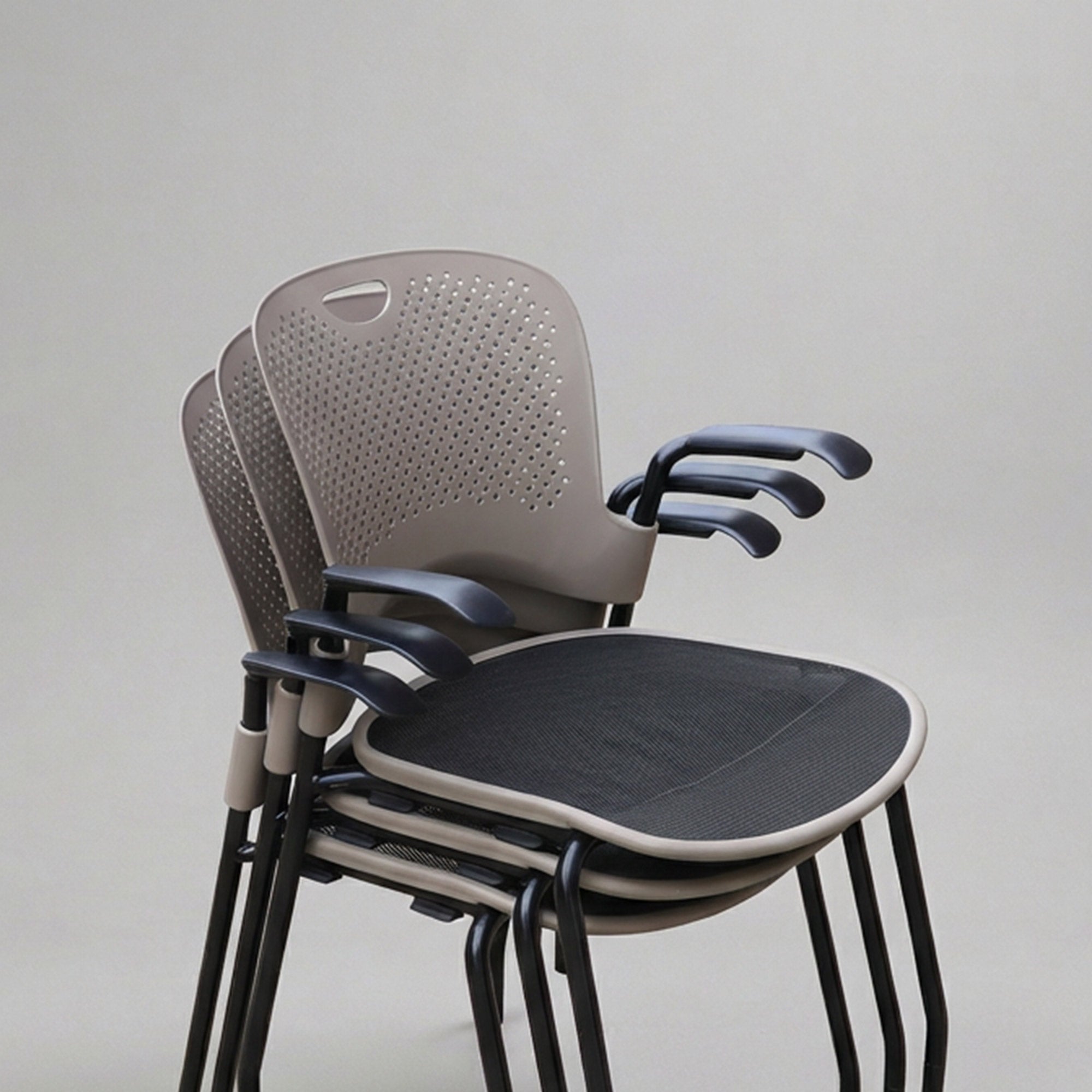 Stackable chair by Jeff Weber for Herman Miller - Mesh and camel plastic