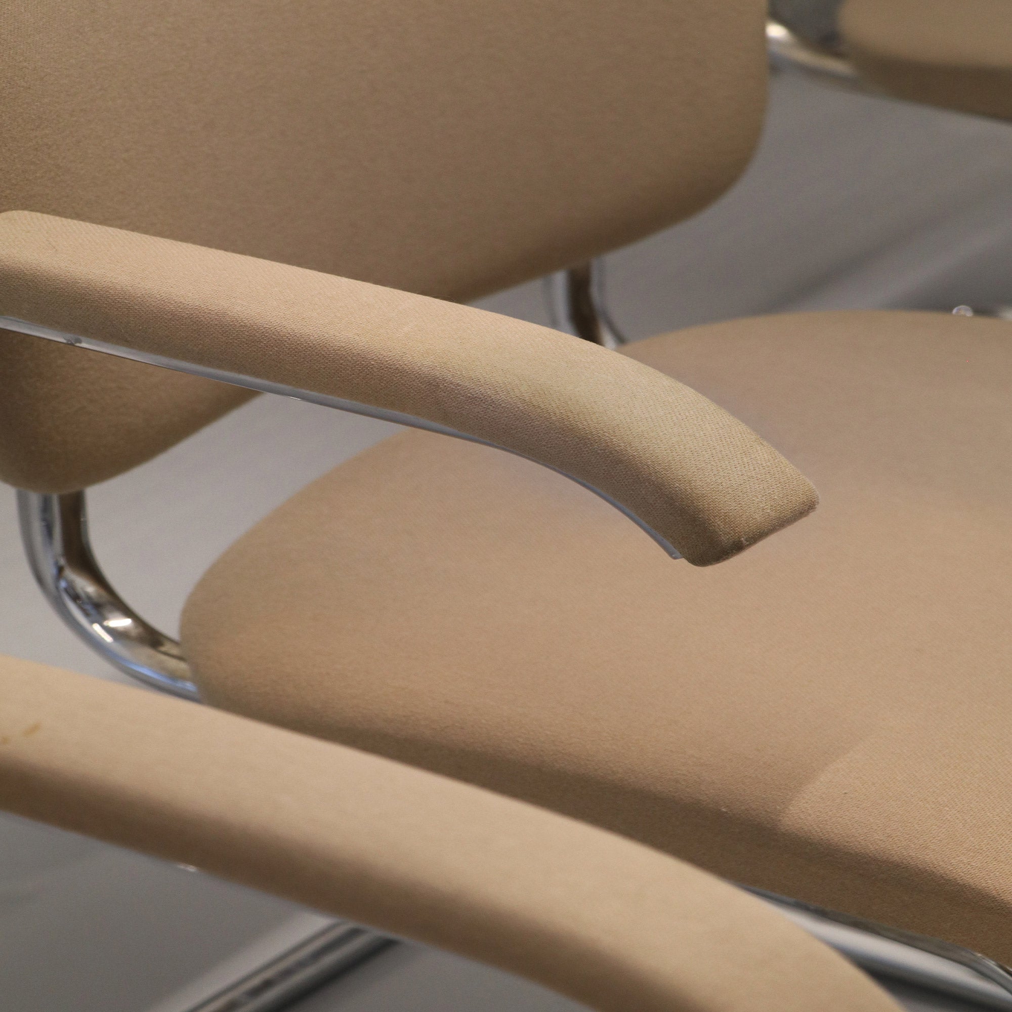 Armchair Cesca by Marcel Breuer for Thonet - Camel fabric